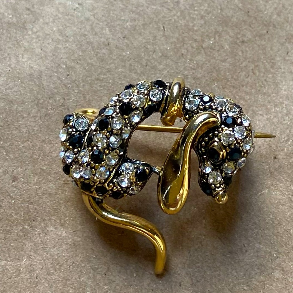 Jewelry Puppy Dog Brooch Pin 🐶